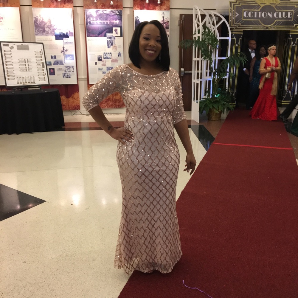 Formal Dress - Picture 4 of 4